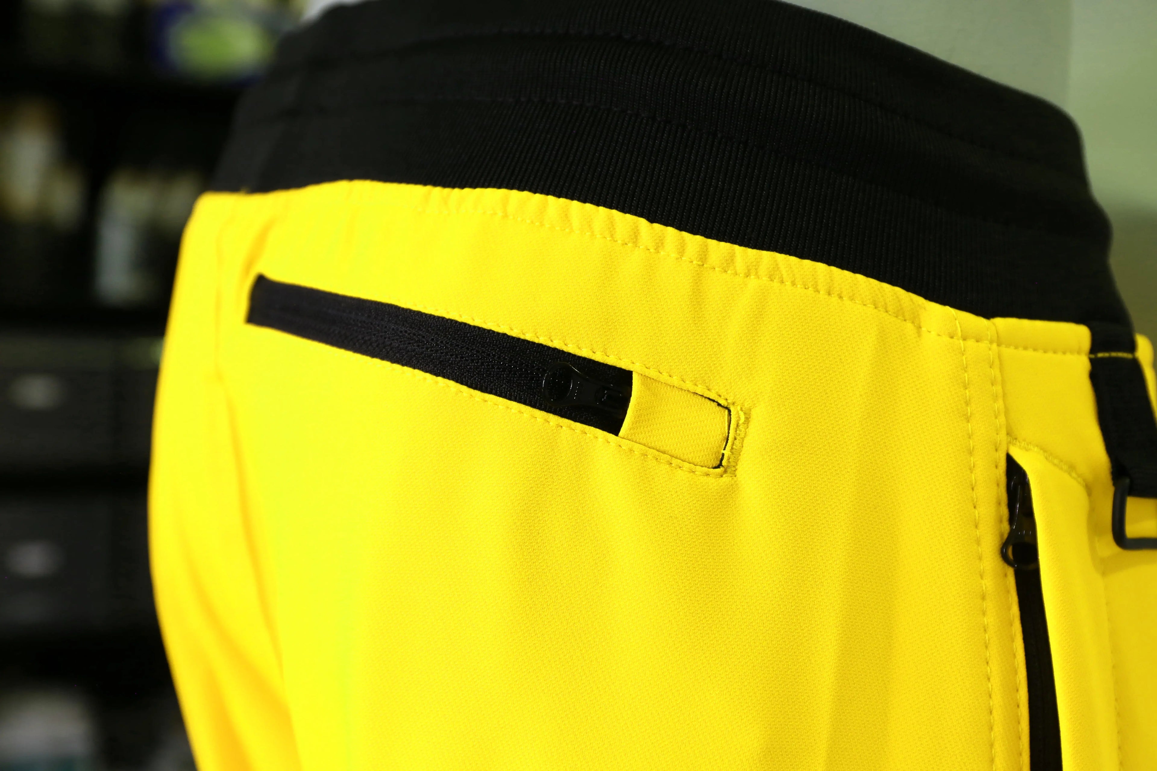 Slim Fit Stretch Hi-Vis Jogger With Knee Pad Pockets - Hi-Vis Trousers