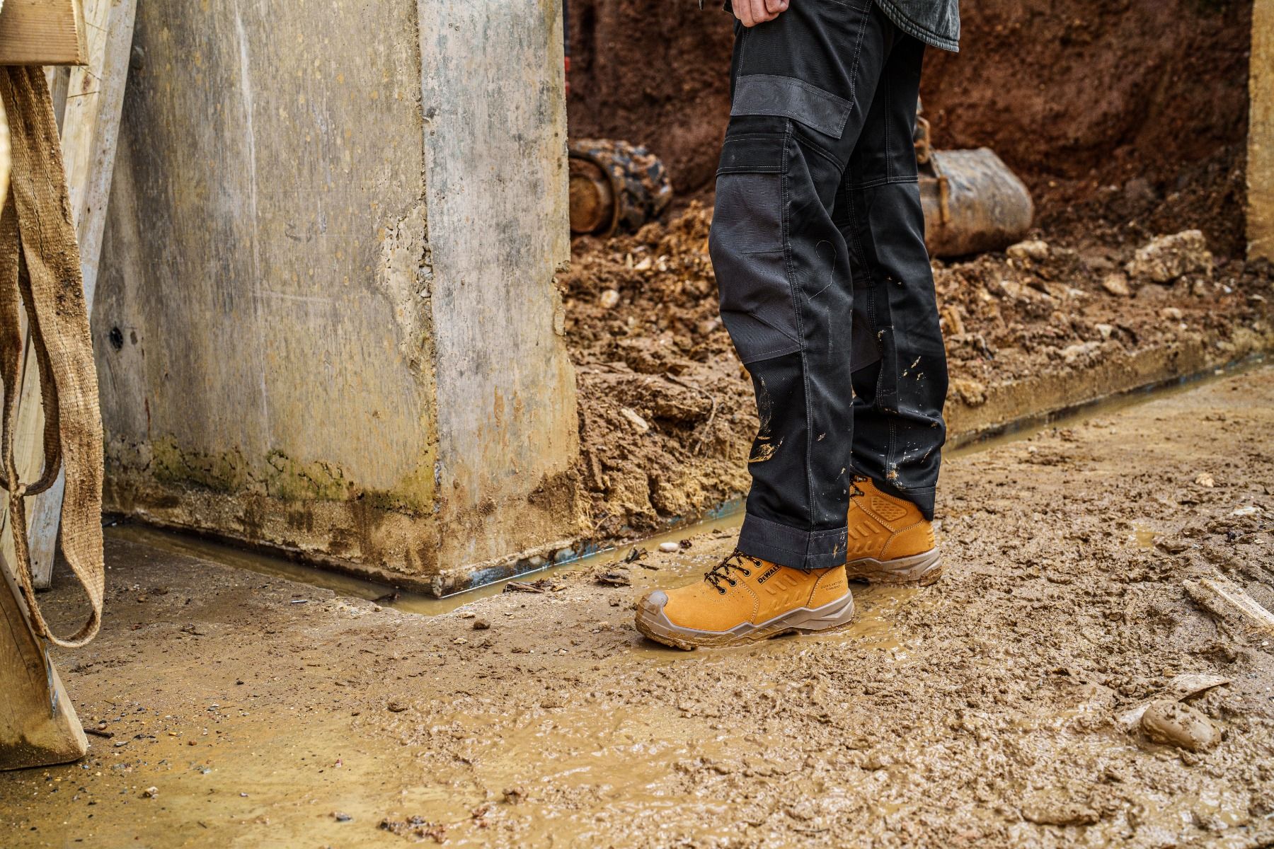 Mentor Nubuck Waterproof Safety Boot - Hi-Vis Trousers